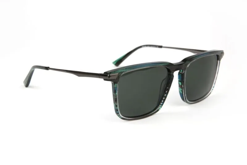Bulget BG9216M 55E01P sunglasses side view
