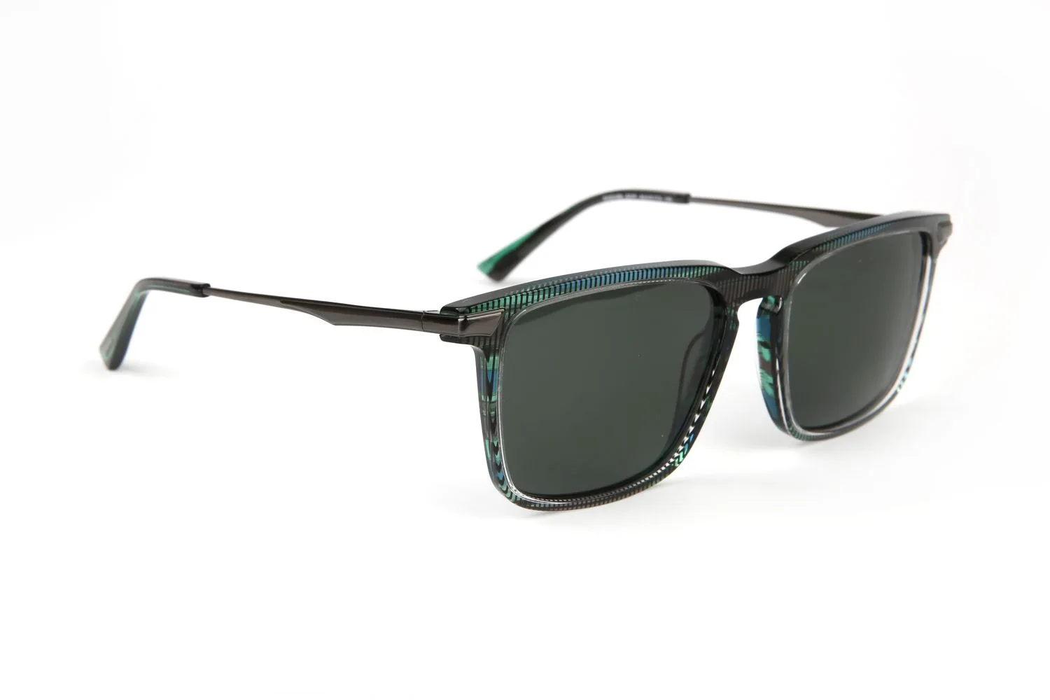 Bulget BG9216M 55E01P sunglasses side view