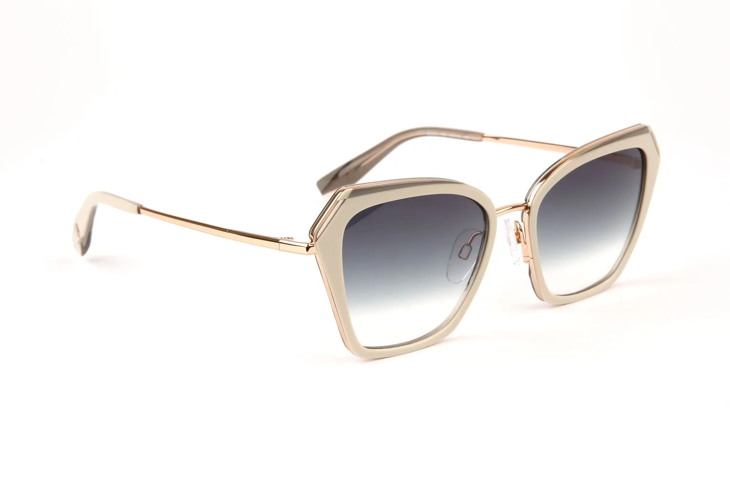 Bulget BG3351 54P04 sunglasses side view