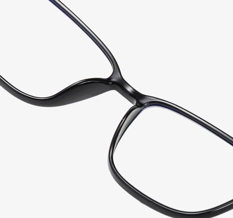 Kai nose-pad design for a comfortable fit